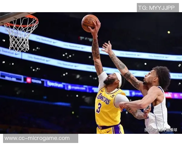 文班强调抢板重要性亚当斯成为球队关注焦点并成功抢下三前板