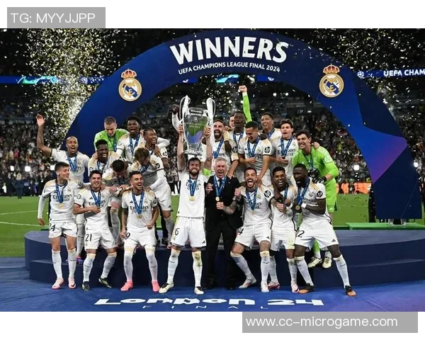 克罗斯盛赞皇马为世界顶级俱乐部伯纳乌球场无可匹敌